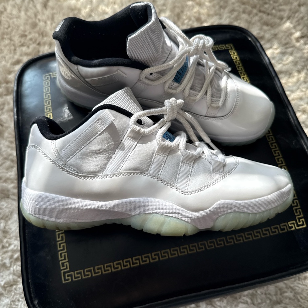Men’s Jordan 11 size 8.5